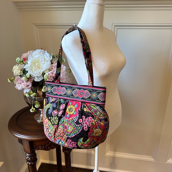 VERA BRADLEY quilted shoulder bag. Jewel tone colors.  EXCELLENT new condition. - Picture 2 of 13
